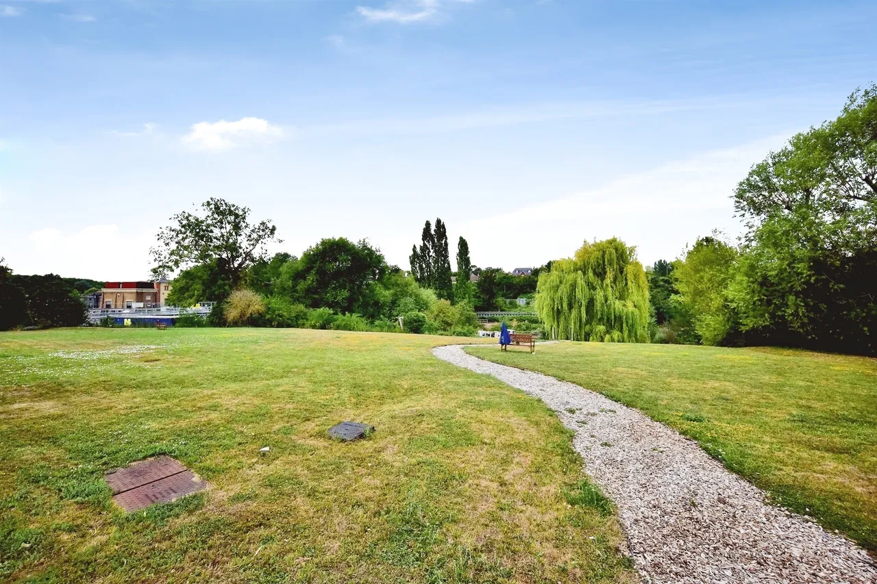 The Priory, East Farleigh, ME15, photo 17
