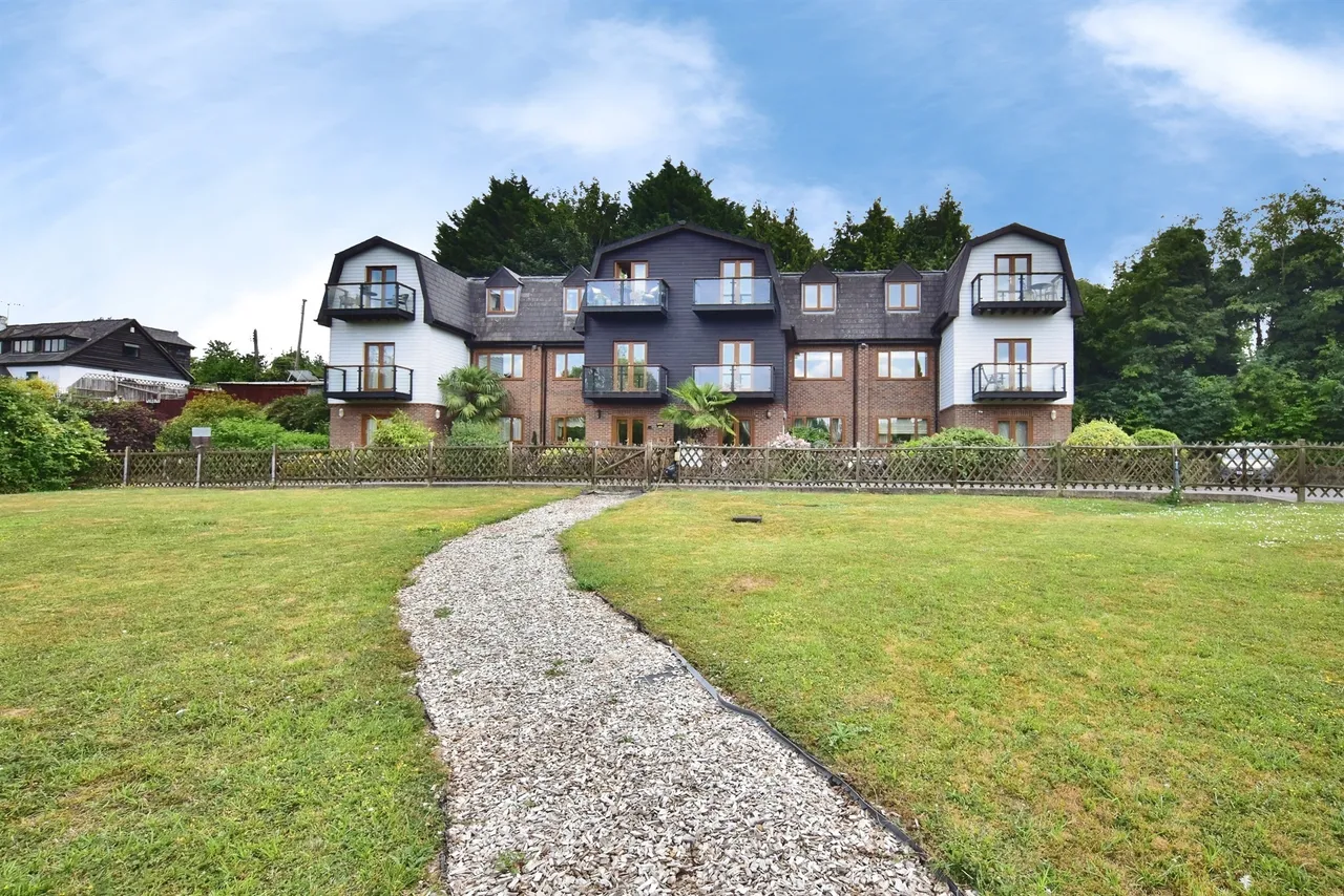 The Priory, East Farleigh, ME15, photo 16