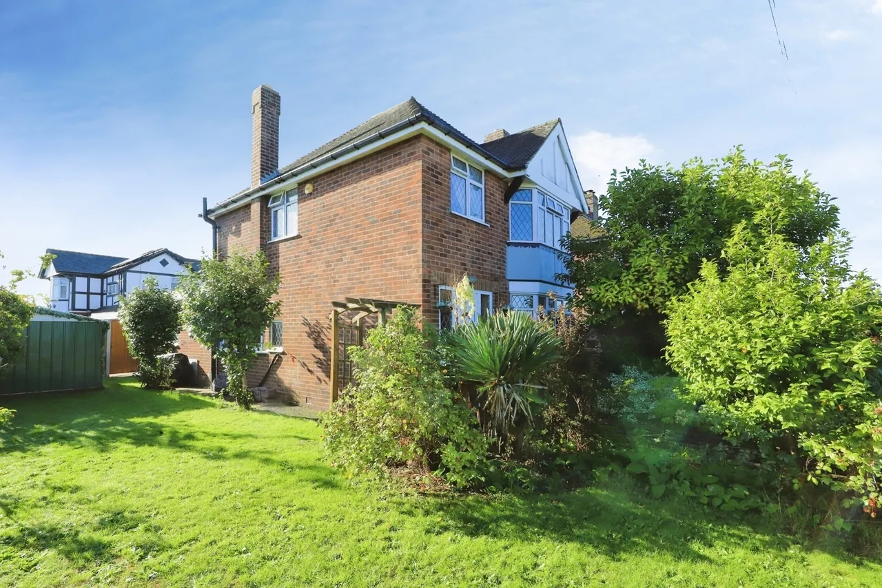 Spring Grove Crescent, Kidderminster, DY11, photo 2