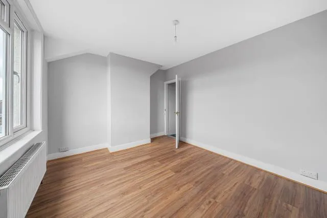 Drew Street, Swindon, SN2, photo 6