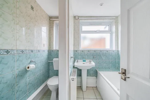 Drew Street, Swindon, SN2, photo 8
