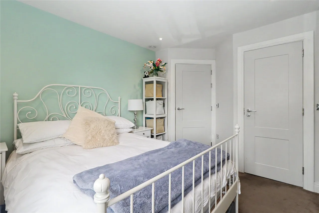 Monument Road, Woking, GU21, photo 12