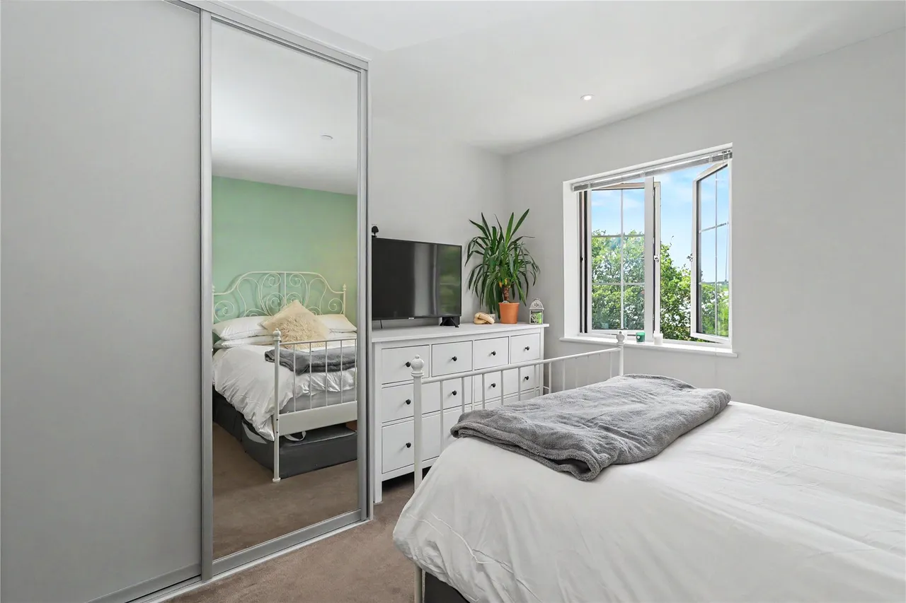 Monument Road, Woking, GU21, photo 4