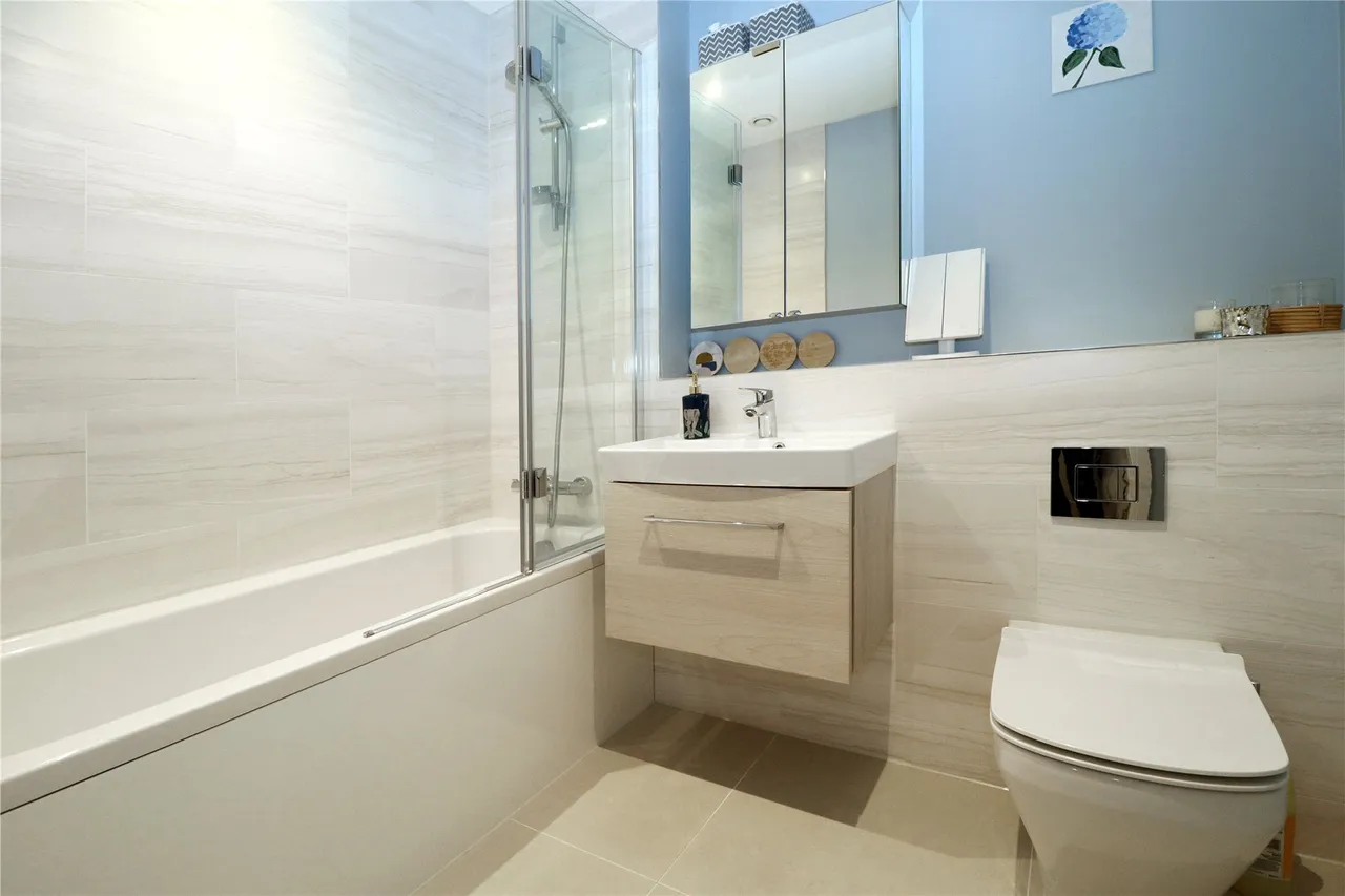 Monument Road, Woking, GU21, photo 5