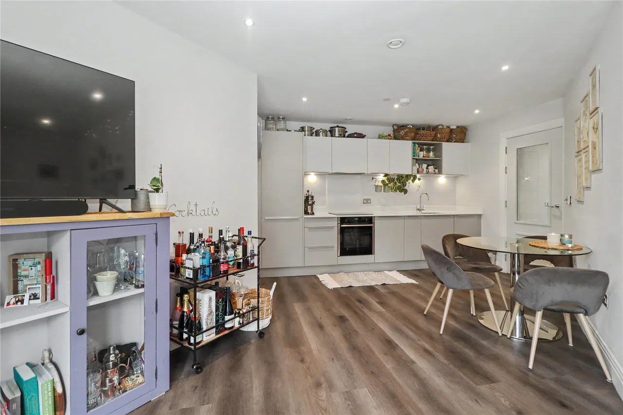 Monument Road, Woking, GU21, photo 2