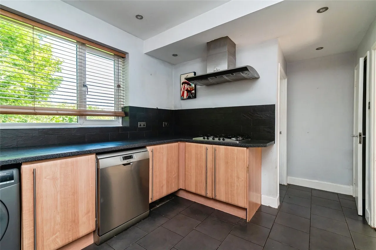 Trenchard Close, Newton, NG13, photo 8