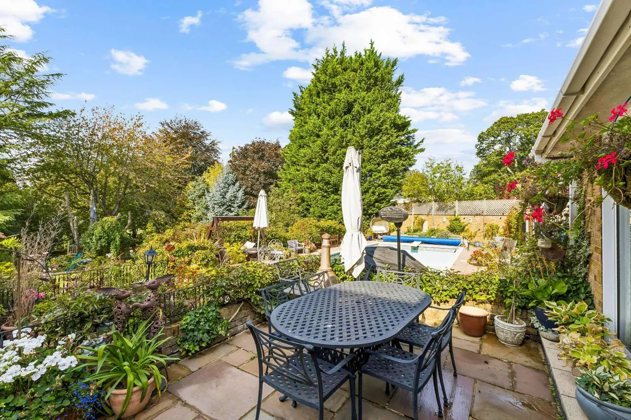 San Remo Road, Aspley Guise, MK17, photo 26