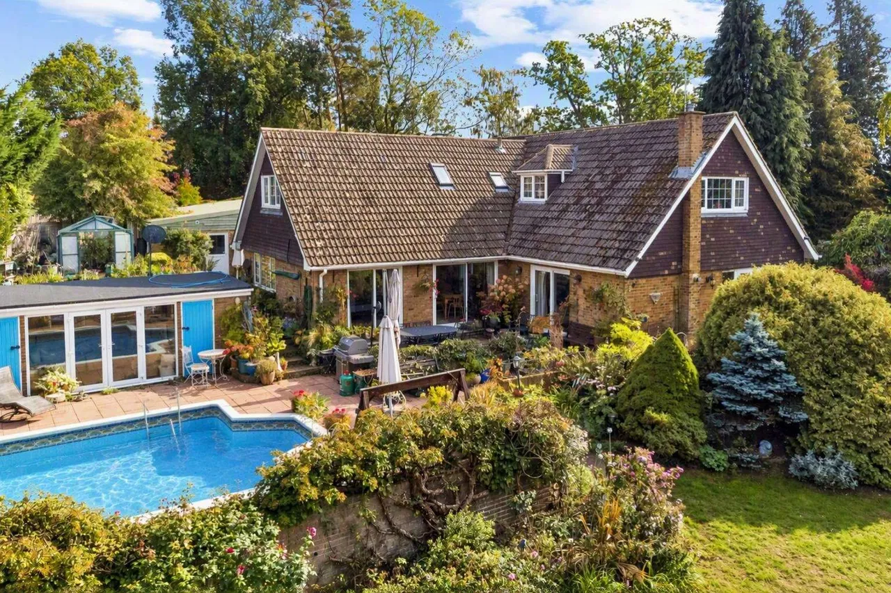 San Remo Road, Aspley Guise, MK17, photo 31