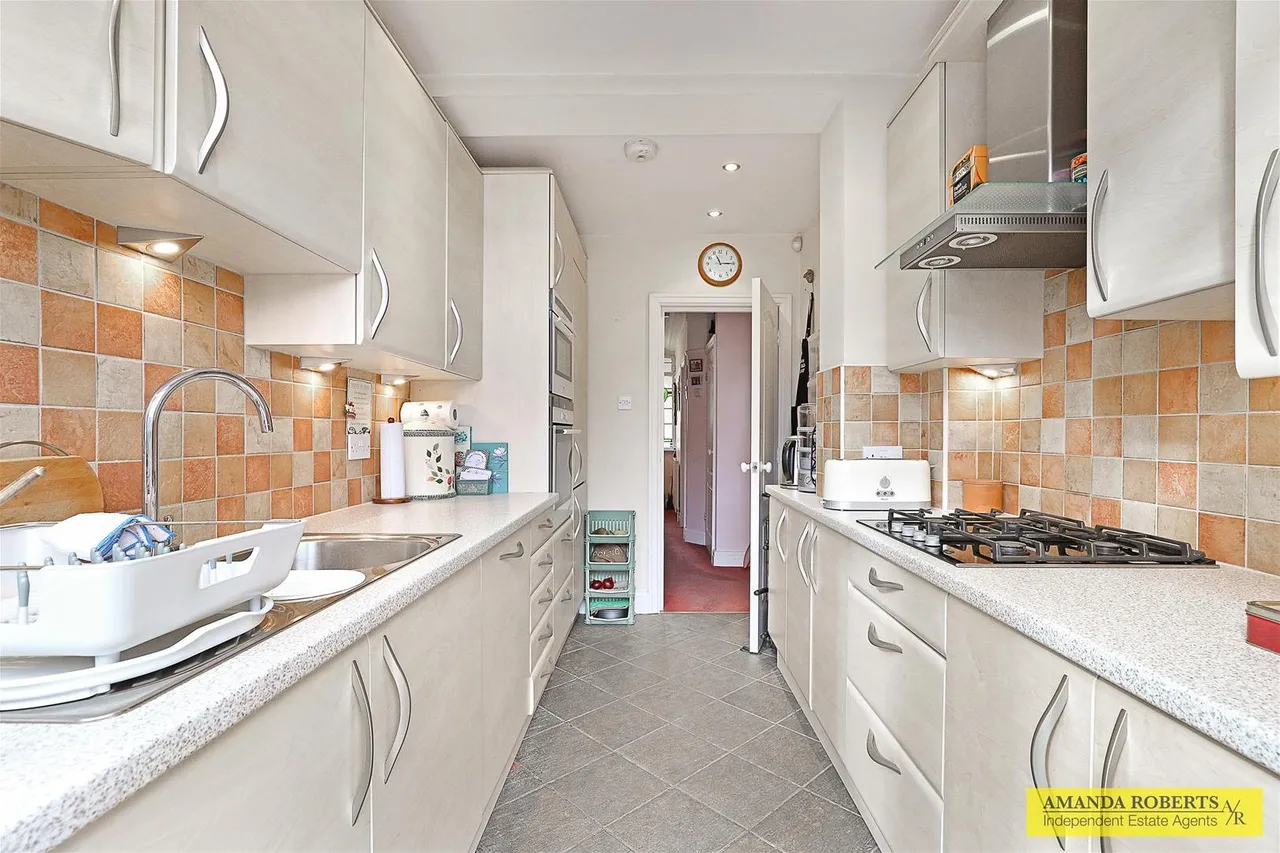 Waltham Way, Chingford, photo 8