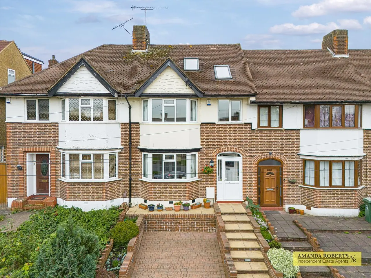 4 bed house for sale — Waltham Way, Chingford