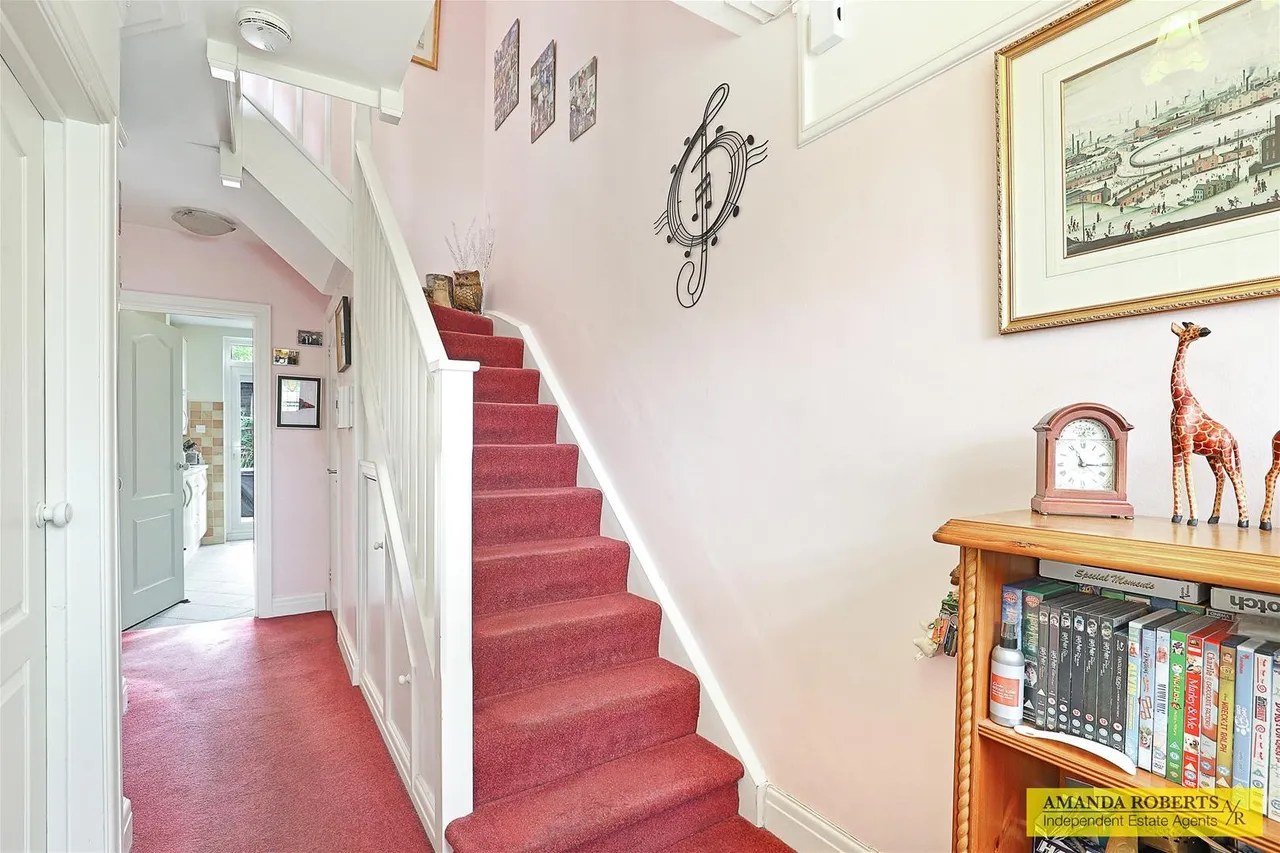 Waltham Way, Chingford, photo 11