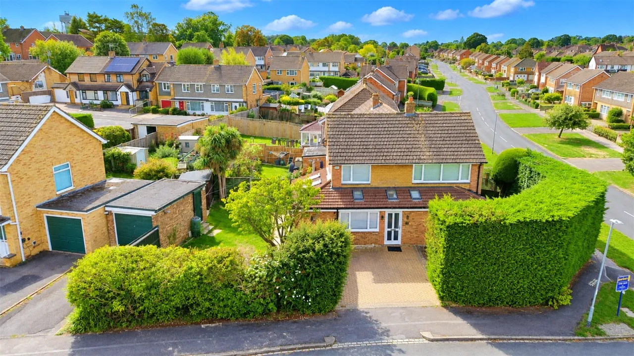 3 bed house for sale, Chieveley Close, Tilehurst, RG31