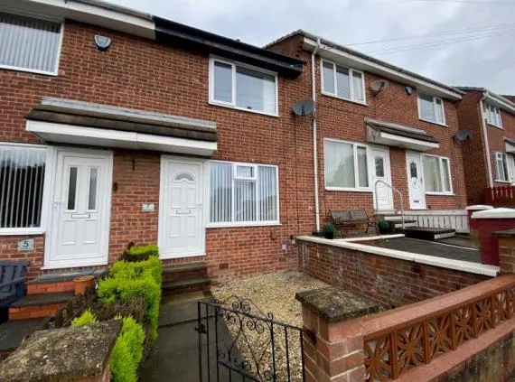 2 bed house to rent — Bath Road, Bramley, LEEDS
