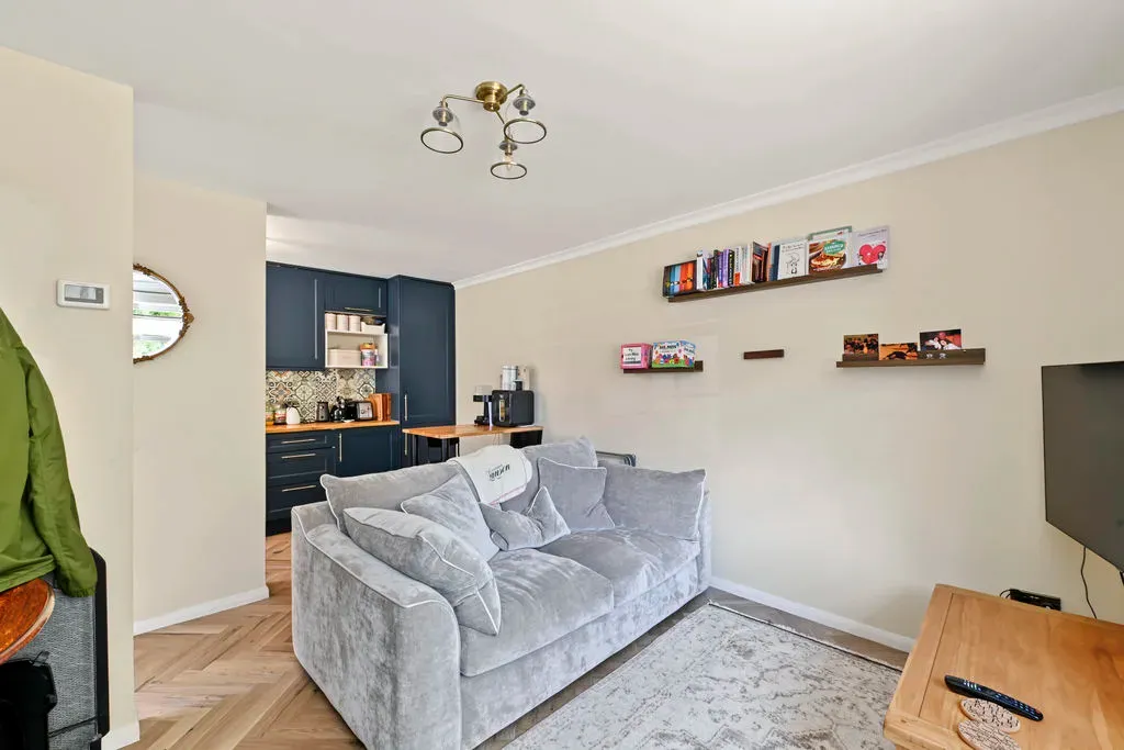 Hunters Close, Tring, Hertfordshire, HP23 5QB, photo 3