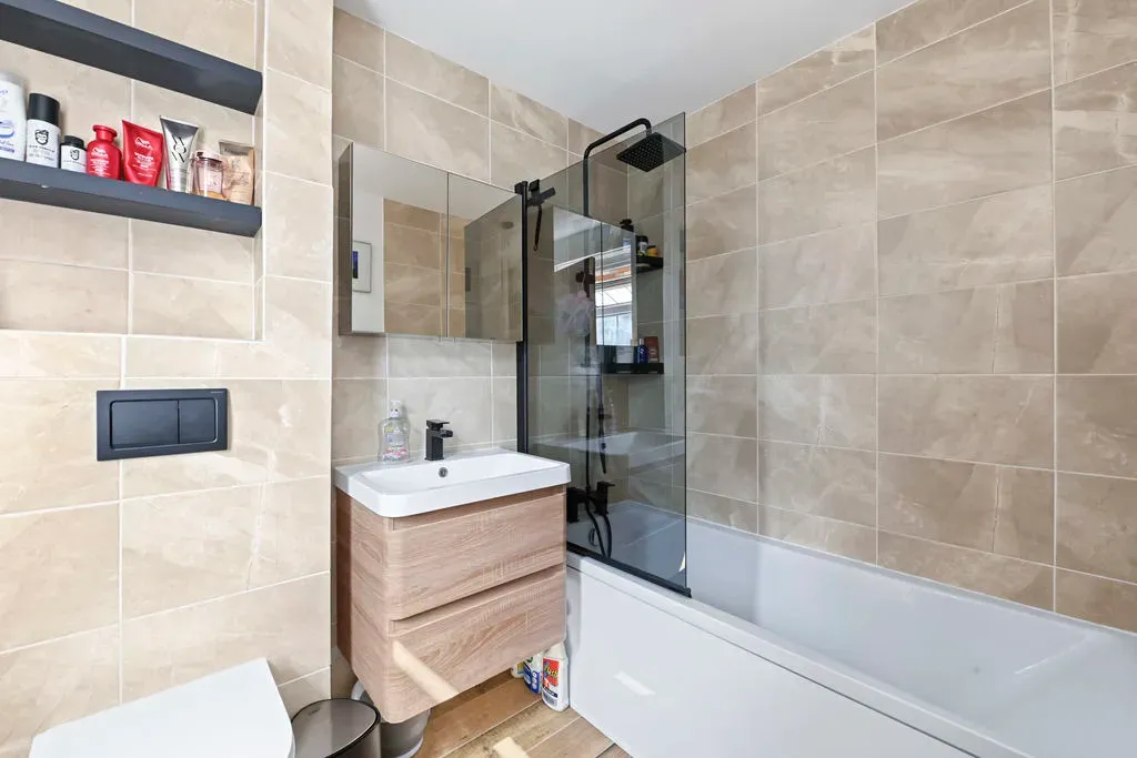 Hunters Close, Tring, Hertfordshire, HP23 5QB, photo 6
