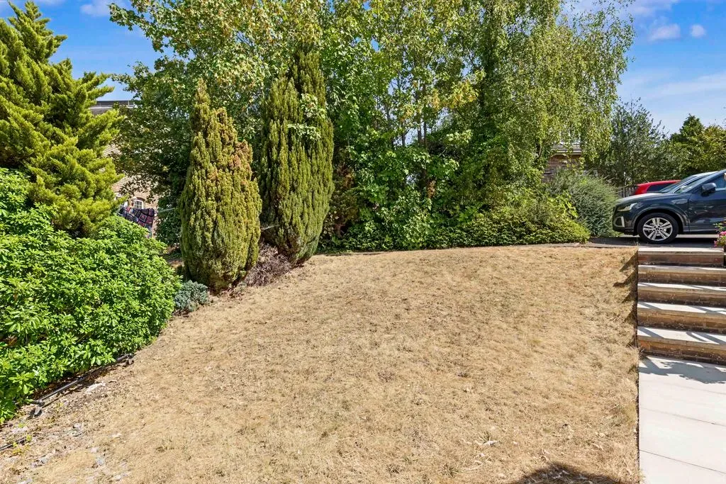 Hunters Close, Tring, Hertfordshire, HP23 5QB, photo 4