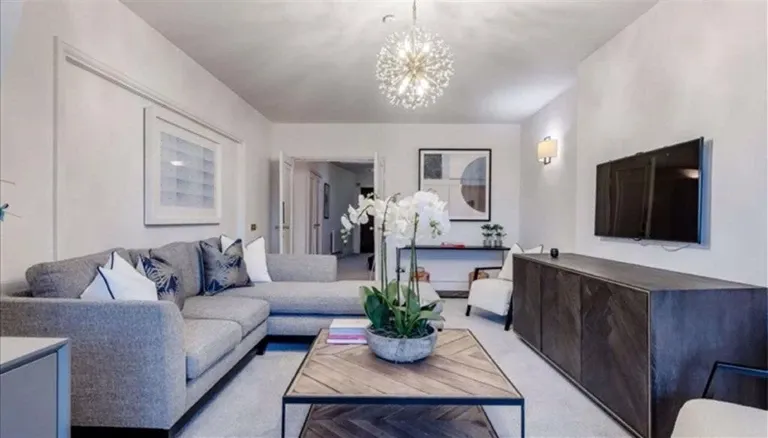 4 bed flat to rent — Park Road, Regents Park, NW8 7HY