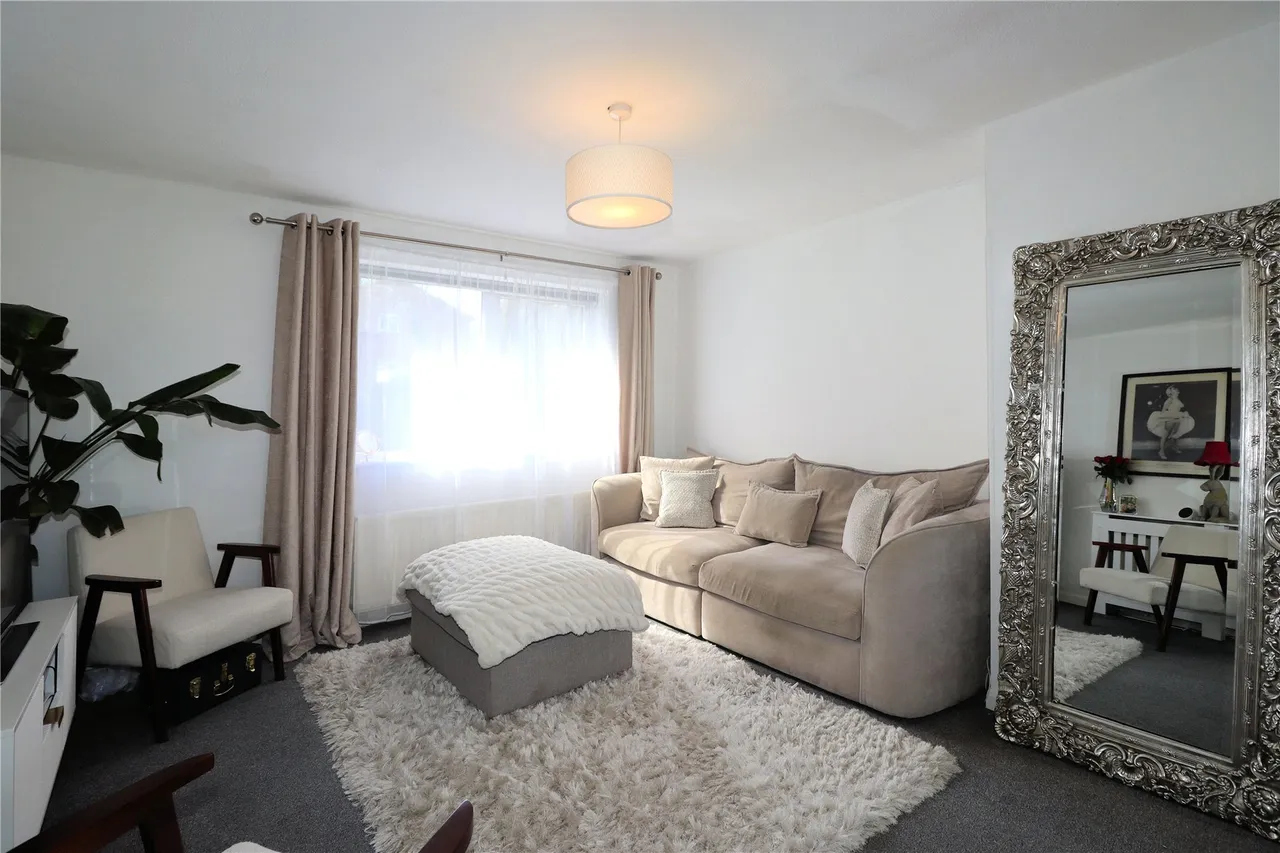Nottingham Close, Woking, GU21, photo 5