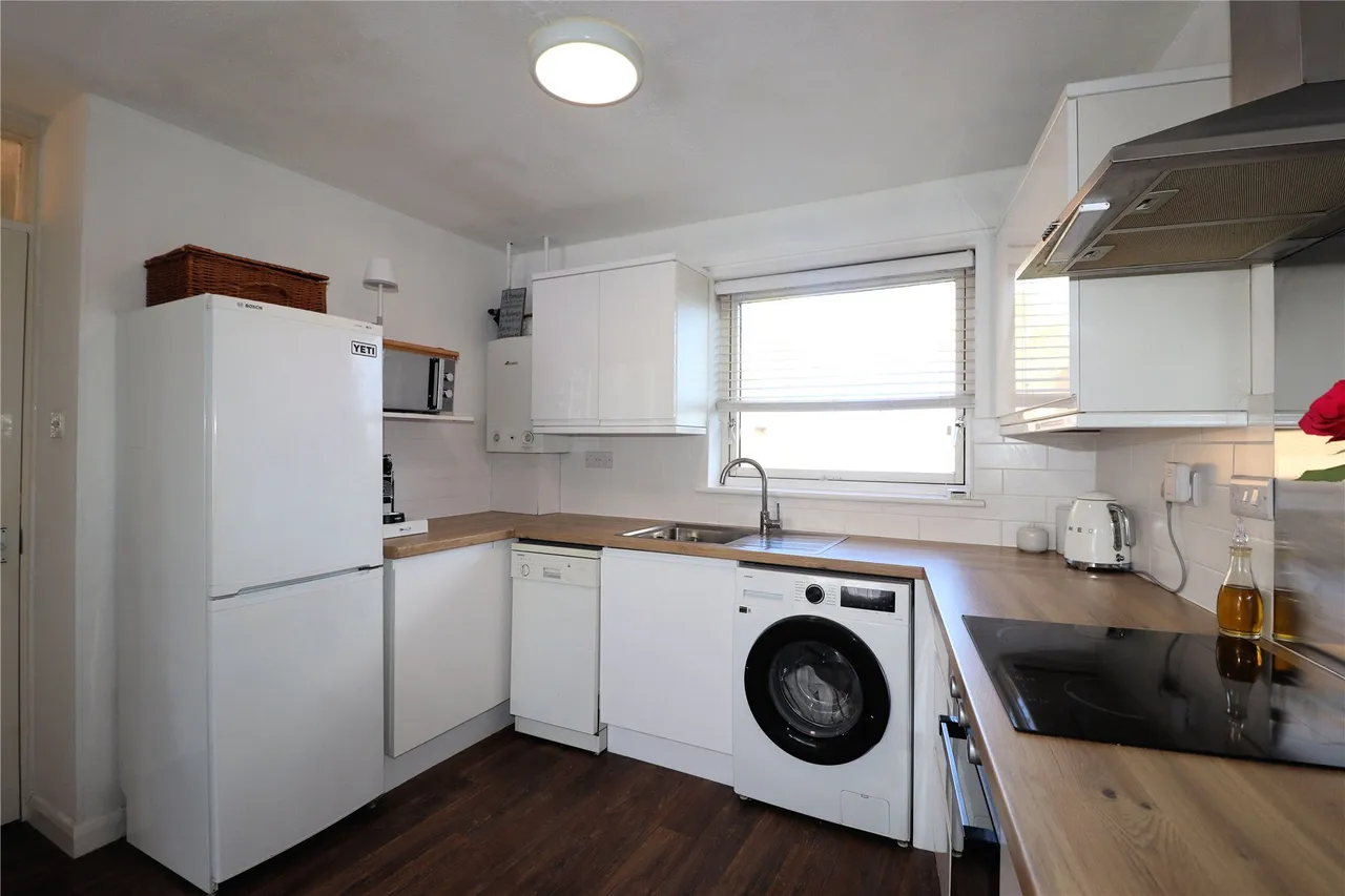 Nottingham Close, Woking, GU21, photo 4