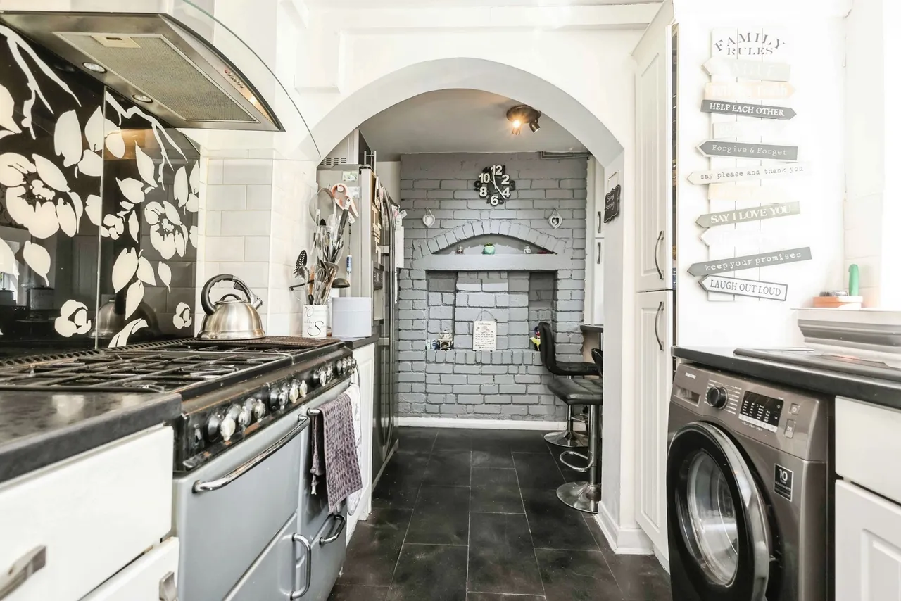 Kings Road, Great Barr, B44, photo 9
