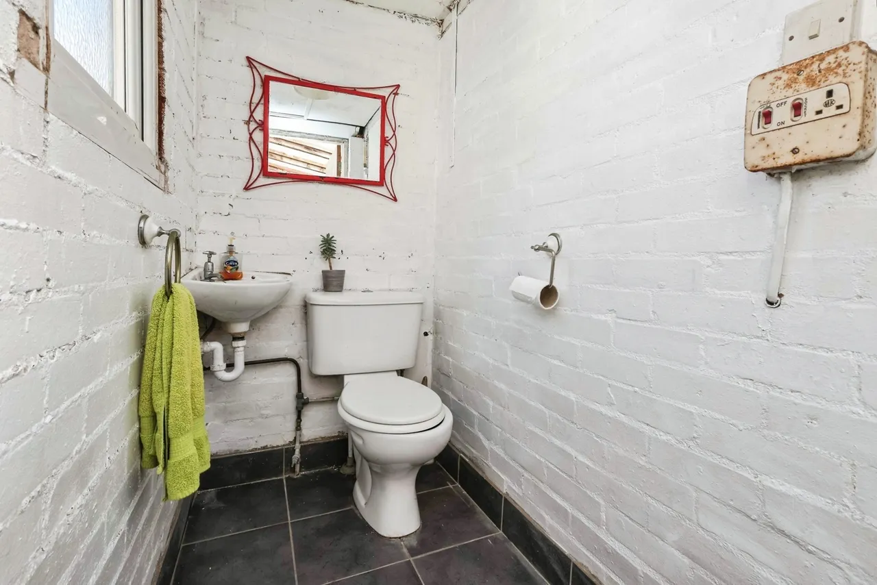 Kings Road, Great Barr, B44, photo 16