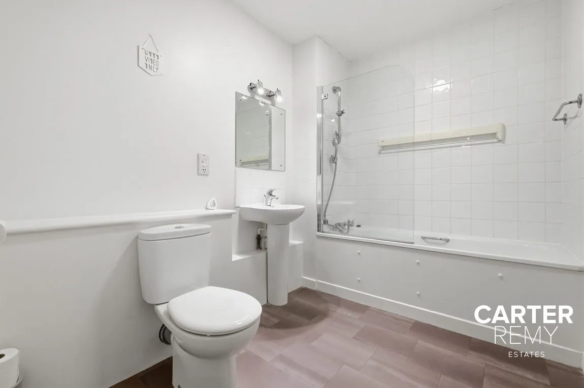 Station Lane, Basildon, SS13 3FB, photo 10