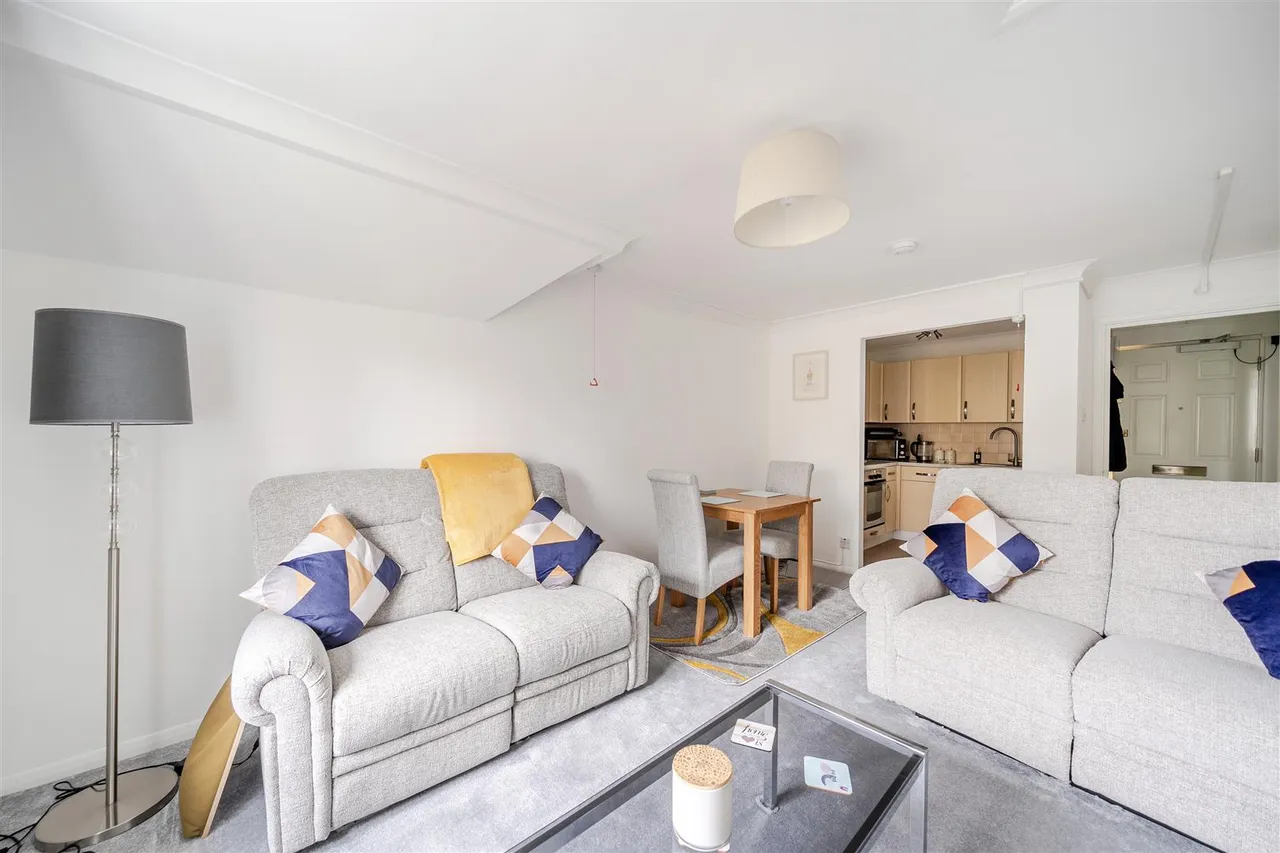 Reading Road, Wokingham, RG41, photo 6