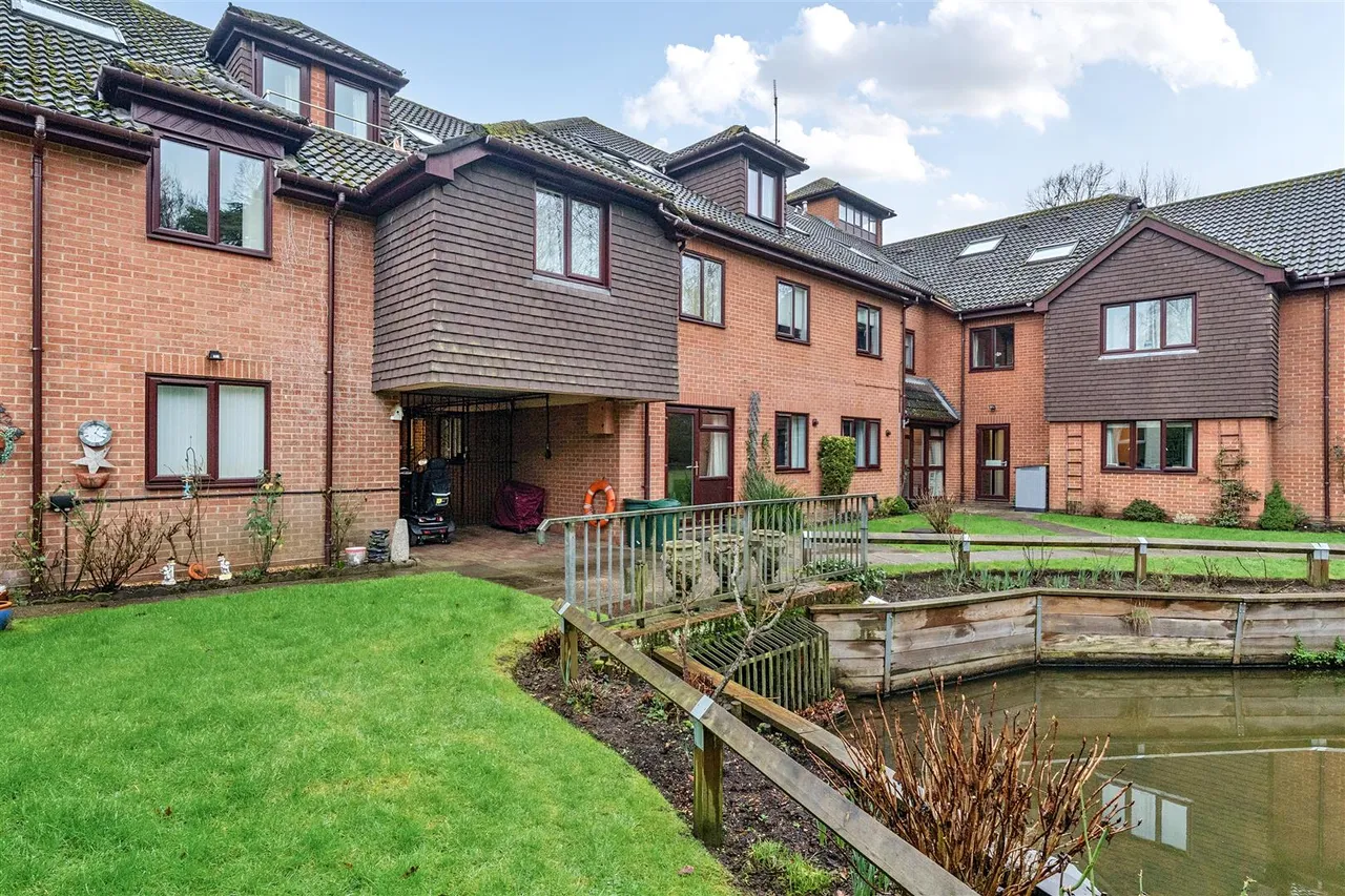 Reading Road, Wokingham, RG41, photo 12