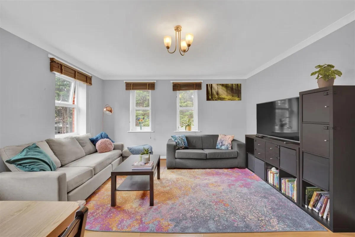 Glandford Way, Chadwell Heath, RM6, photo 3