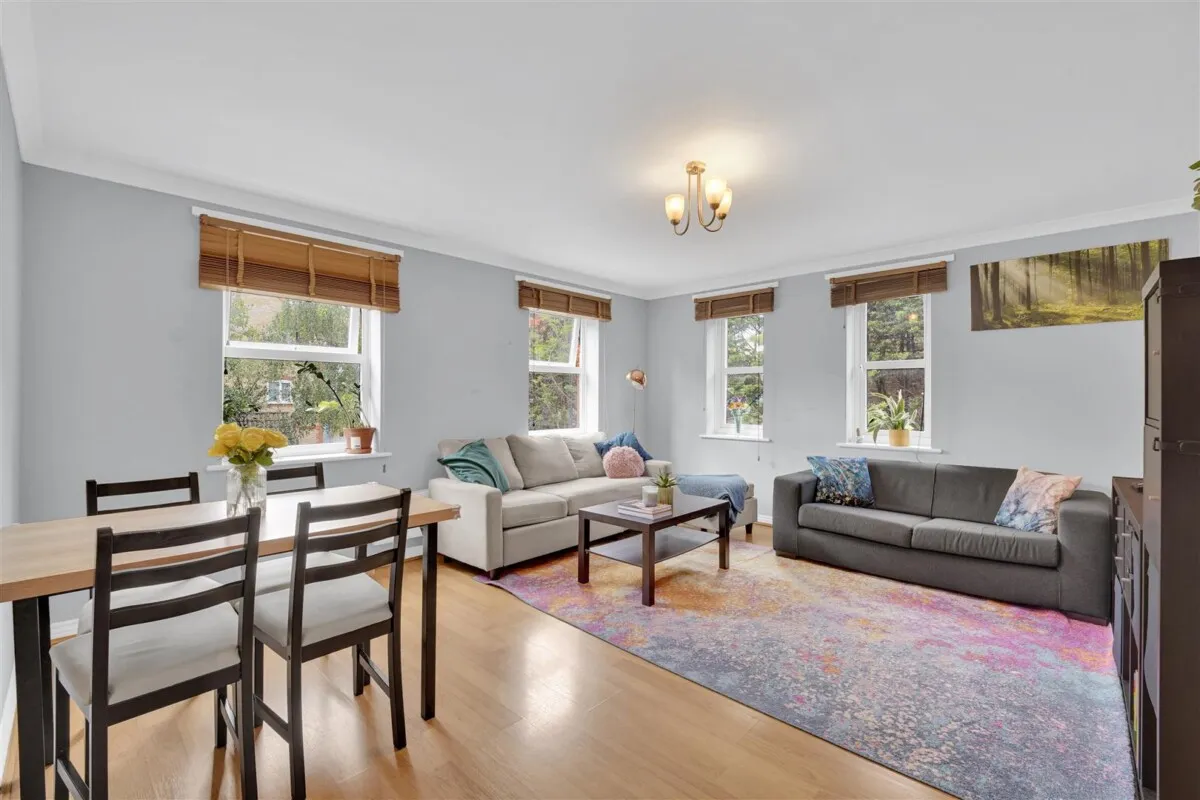 2 bed flat for sale, Glandford Way, Chadwell Heath, RM6