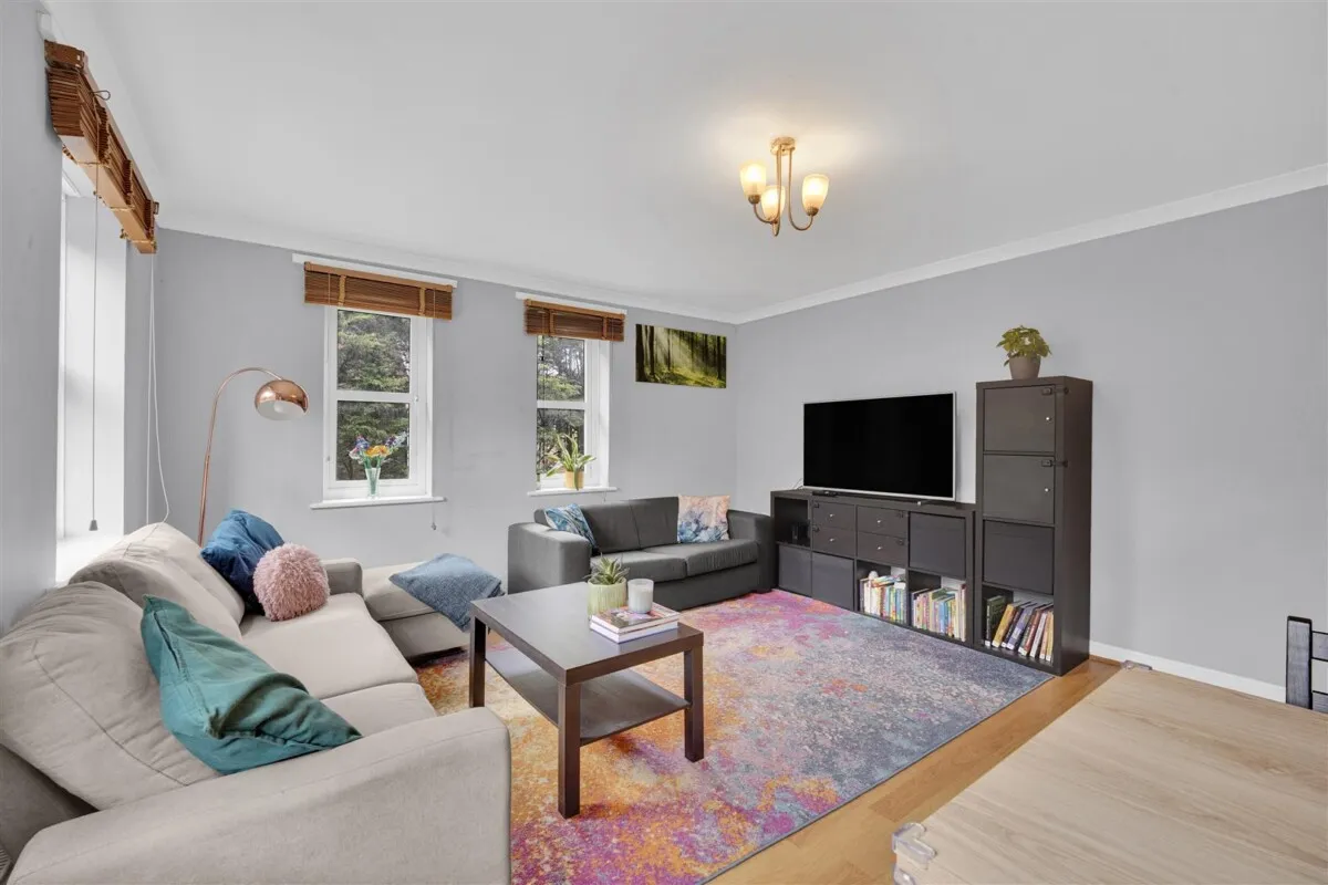 Glandford Way, Chadwell Heath, RM6, photo 4