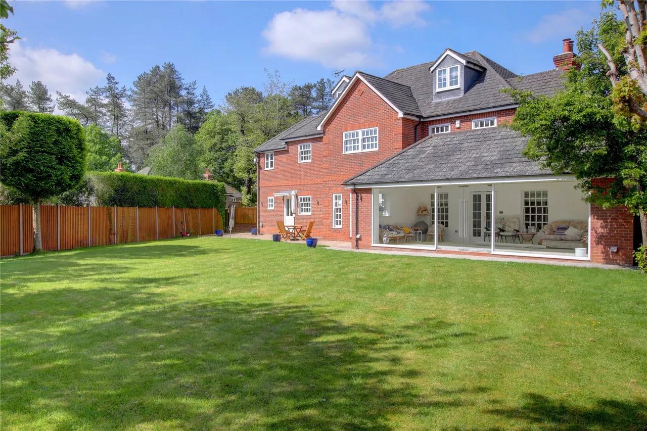 Woodland Drive, Barnt Green, Birmingham, B45 8FX, photo 3