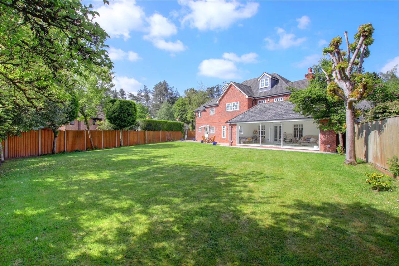 Woodland Drive, Barnt Green, Birmingham, B45 8FX, photo 4