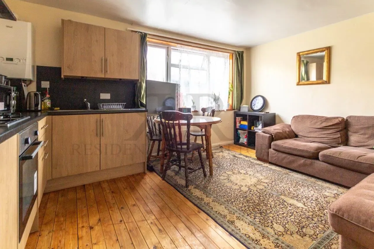 3 bed flat to rent, Tyers Terrace, London, SE11