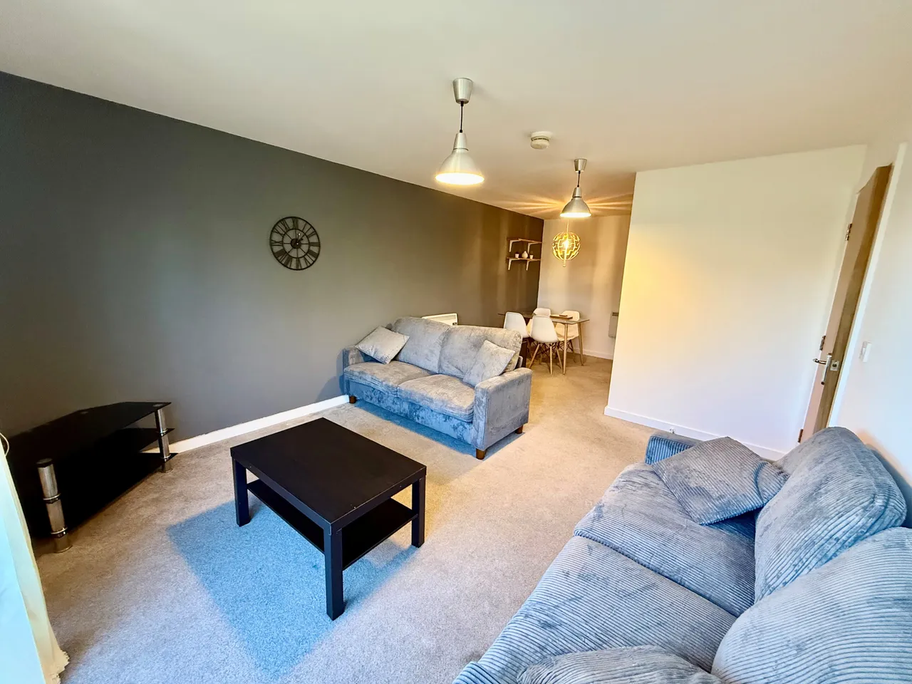 2 bed flat to rent — Bishops Corner, Hulme, M15
