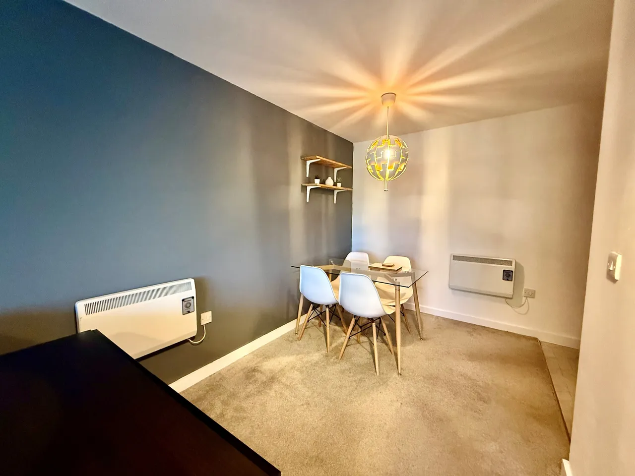 Bishops Corner, Hulme, M15, photo 4