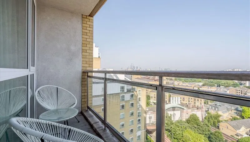 8th Floor Circus Apartments, Westferry E14, photo 4