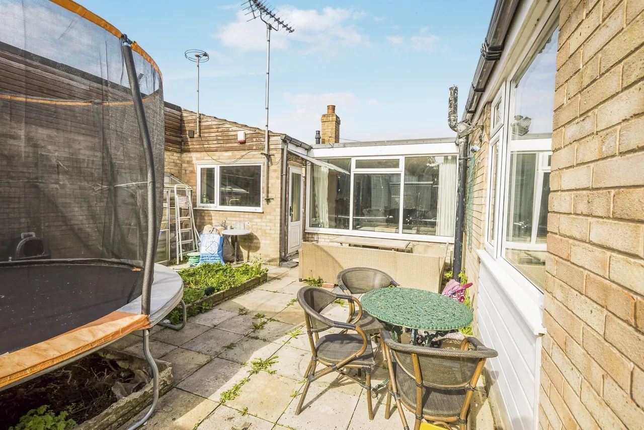 Cwm Close, Mynydd Isa, CH7, photo 12