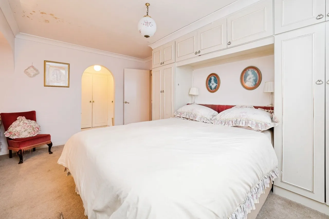 Monkhams Avenue, Woodford Green, IG8, photo 14