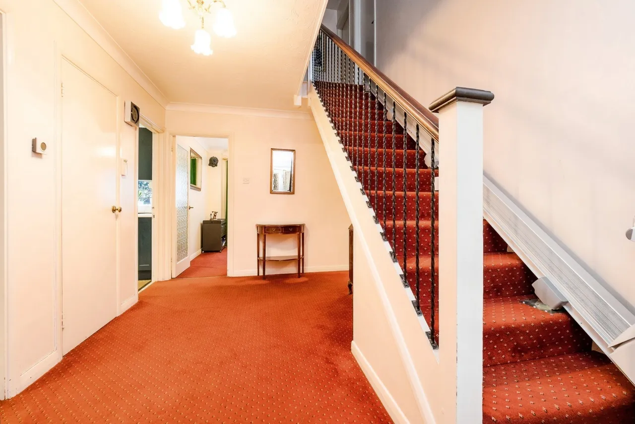 Monkhams Avenue, Woodford Green, IG8, photo 6