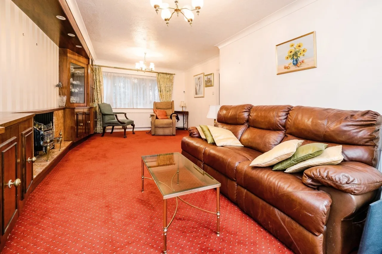Monkhams Avenue, Woodford Green, IG8, photo 2