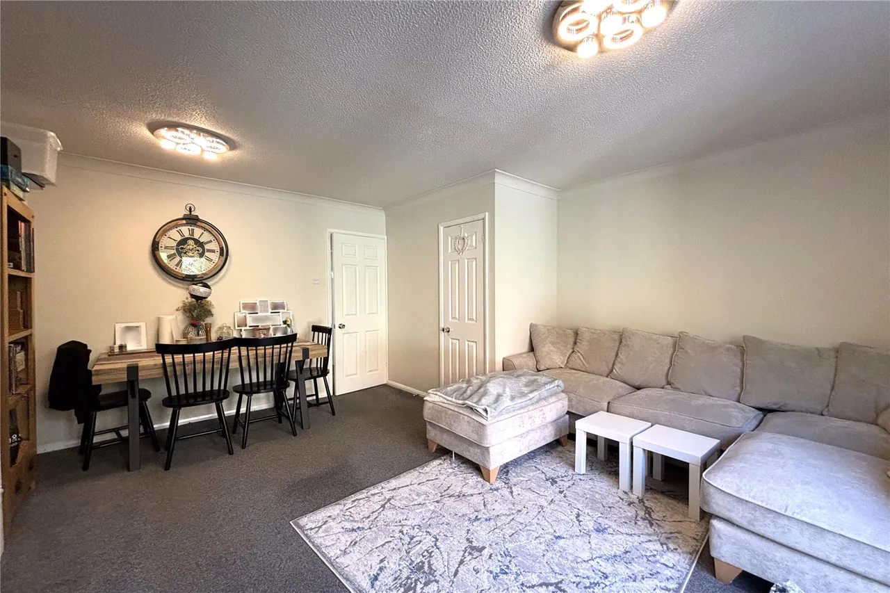 Barnett Lane, Lightwater, Surrey, GU18 5LE, photo 4