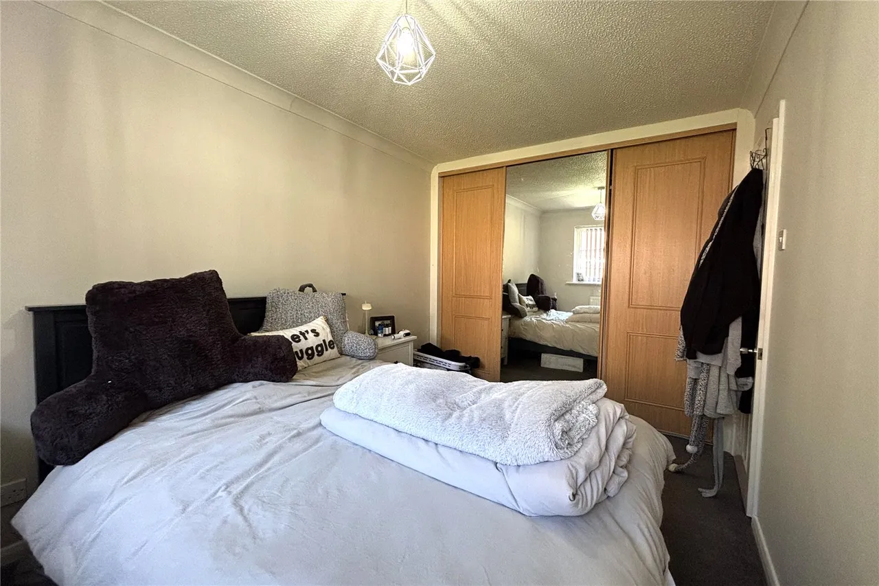 Barnett Lane, Lightwater, Surrey, GU18 5LE, photo 7