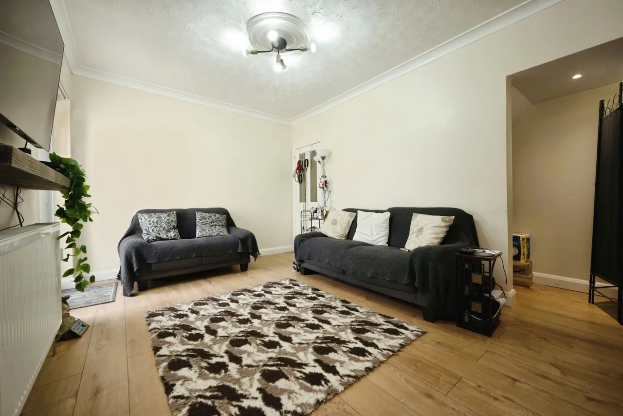 Station Road, Irchester, NN29, photo 3