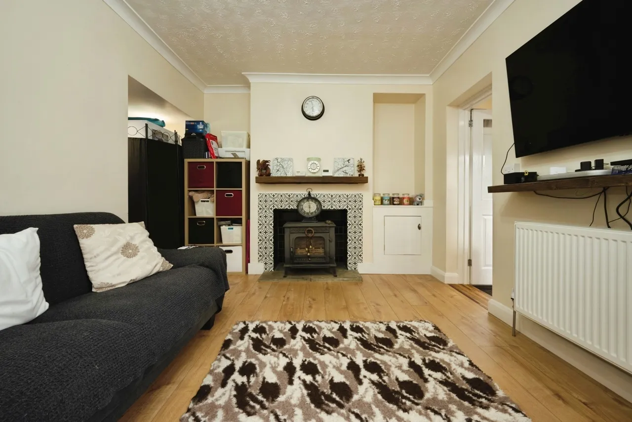 Station Road, Irchester, NN29, photo 2