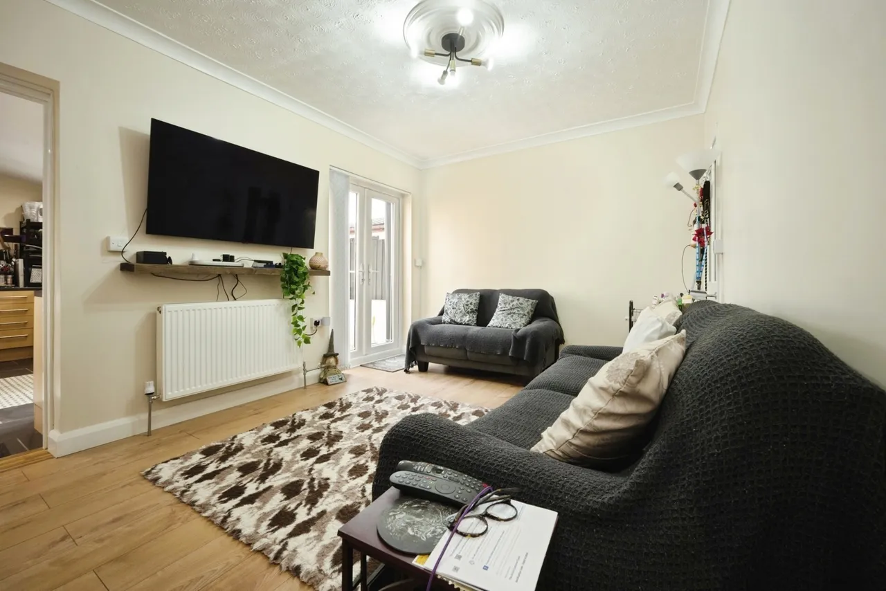 Station Road, Irchester, NN29, photo 4