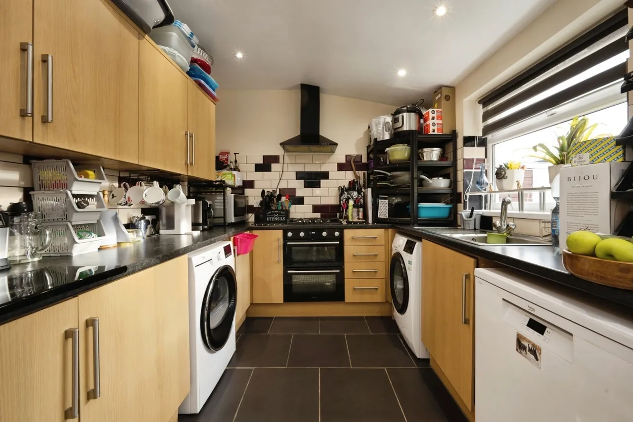 Station Road, Irchester, NN29, photo 6