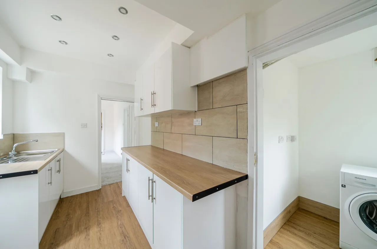Drummond Avenue, Far Headingley, LS16, photo 17