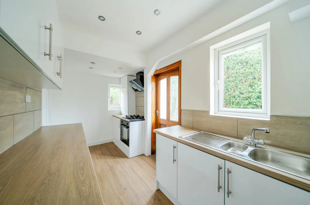 Drummond Avenue, Far Headingley, LS16, photo 18