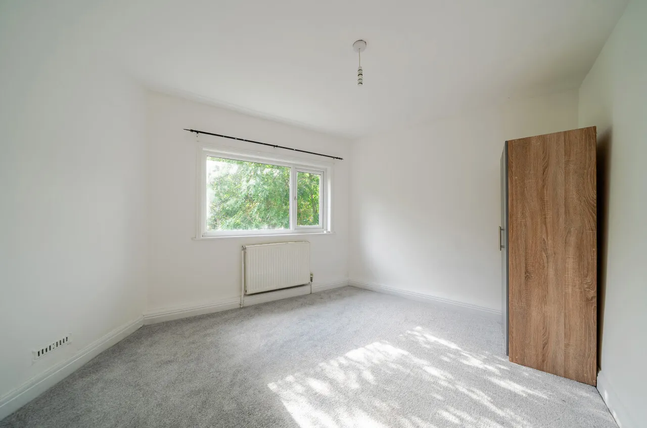 Drummond Avenue, Far Headingley, LS16, photo 24